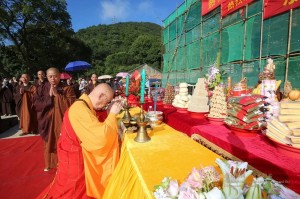 杭州寺院建筑工程案例，钢筋混凝土结构与木结构的混合应用