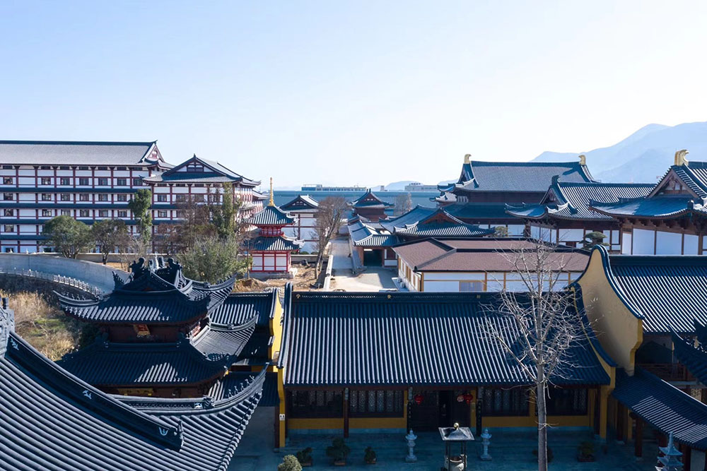 杭州寺院殿堂装修材料选择，实木、石材与仿古砖的搭配技巧