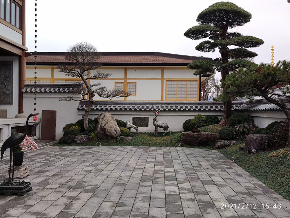 杭州寺院建筑工程案例，钢筋混凝土结构与木结构的混合应用