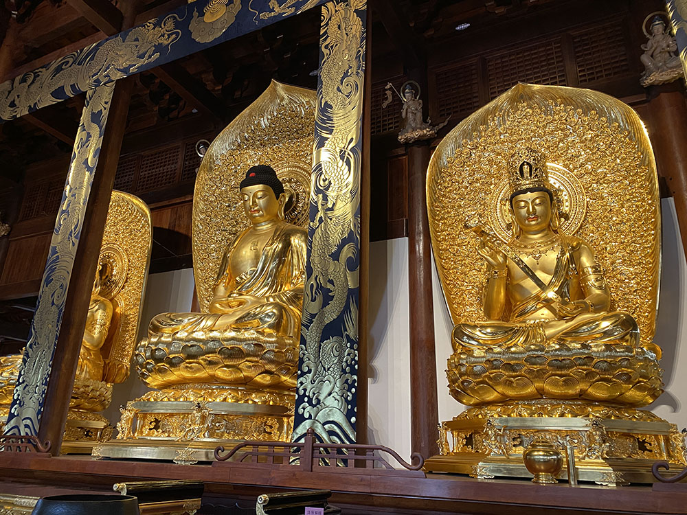 杭州中国寺庙布局创新设计，传统元素与现代功能的平衡