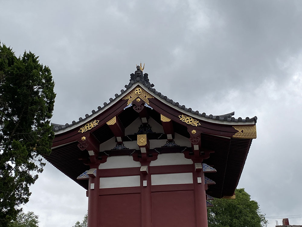 杭州寺院殿堂装修材料选择，实木、石材与仿古砖的搭配技巧