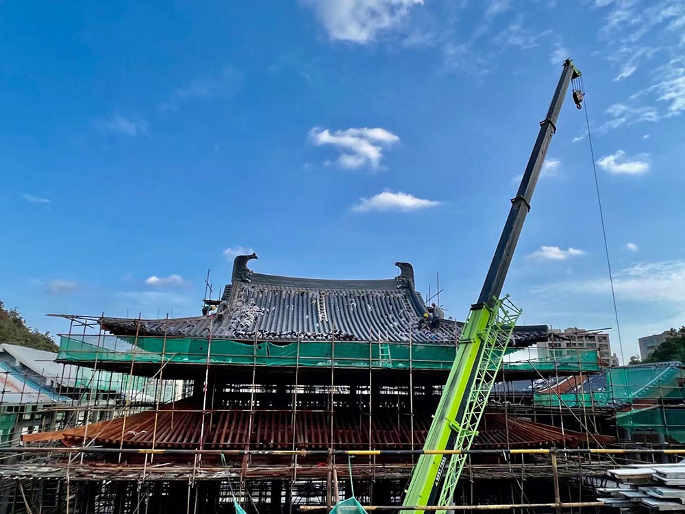 杭州寺院建筑工程案例，钢筋混凝土结构与木结构的混合应用