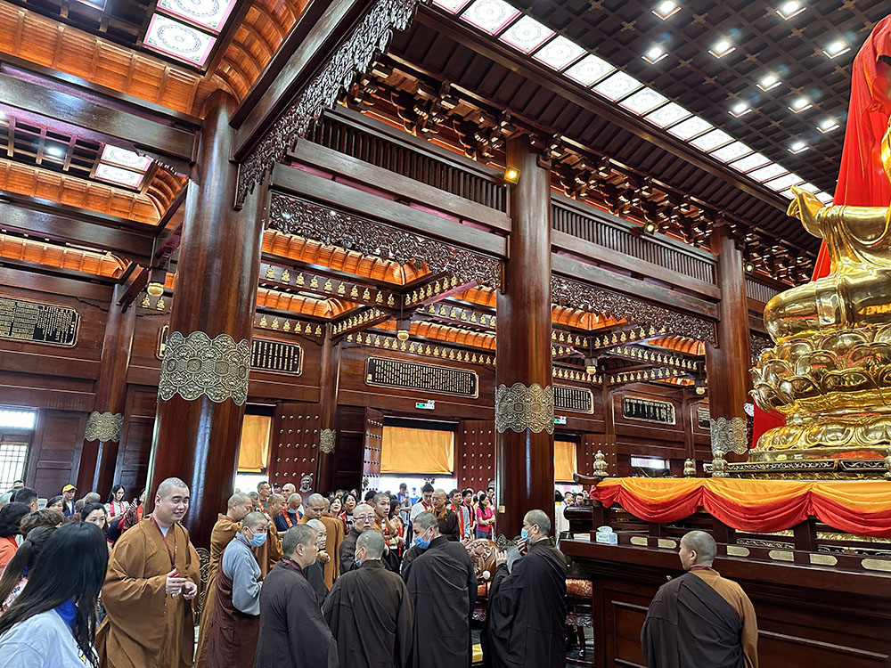 杭州中国寺庙布局创新设计，传统元素与现代功能的平衡