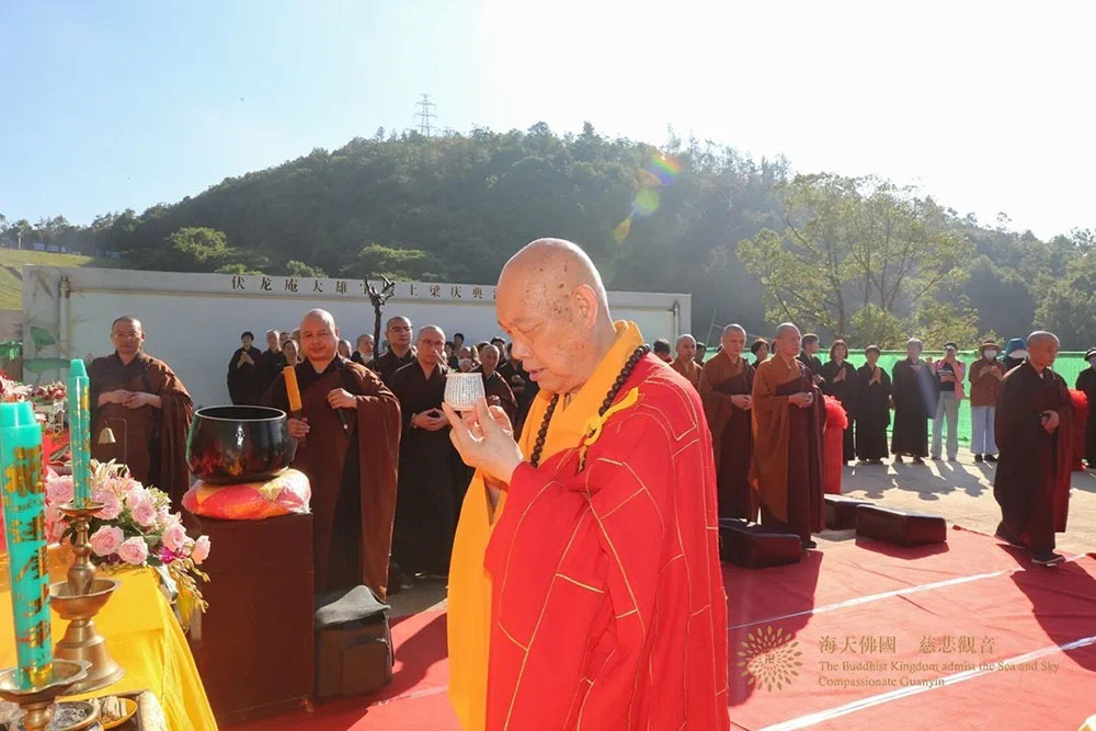 杭州寺院布局创新案例，地下多功能厅与空中花园的突破设计