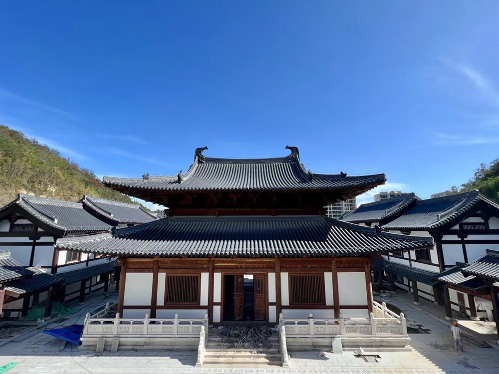 杭州寺院建筑工程案例，钢筋混凝土结构与木结构的混合应用