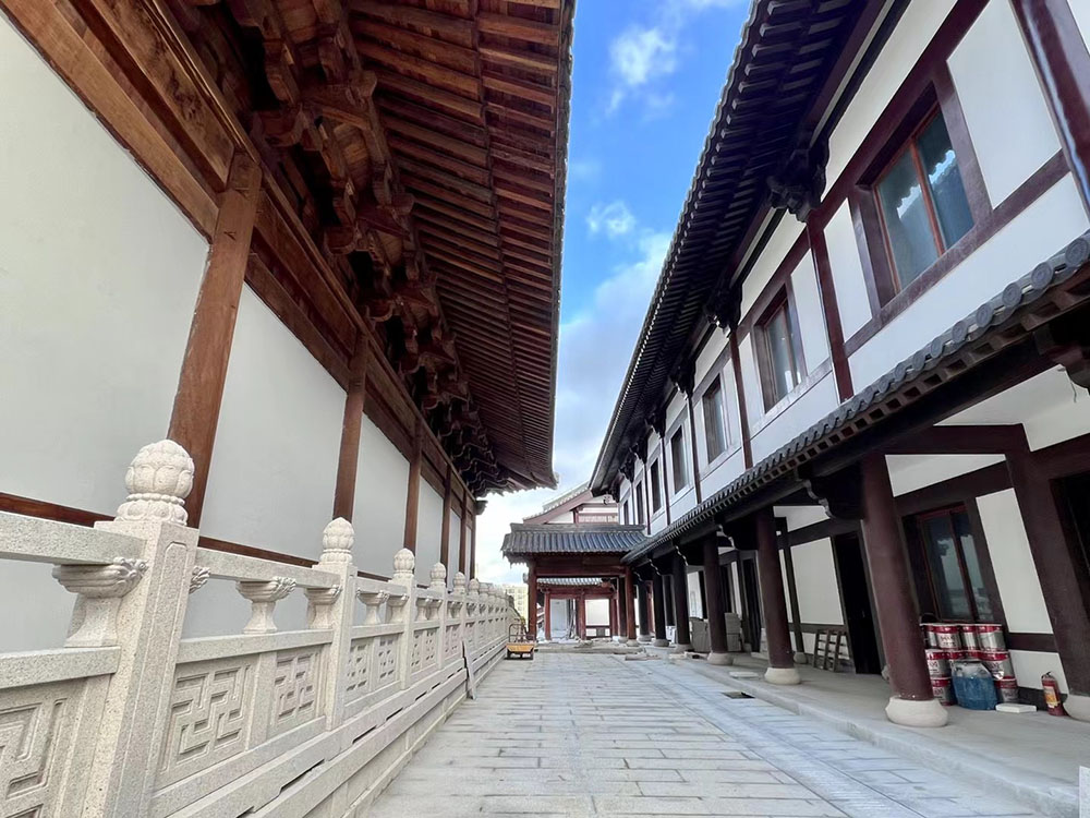 杭州寺庙俯视图设计要点，排水系统与消防通道的隐藏设计